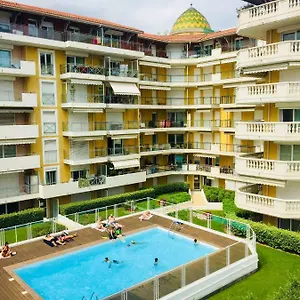 les-domes-piscine-et-parking.fr-provencehotel.com/